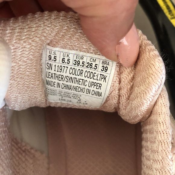 Skechers D' Lites Blossoms Tennis Shoes Womens 9.5 Pink Embroidered Flowers - Picture 8 of 8